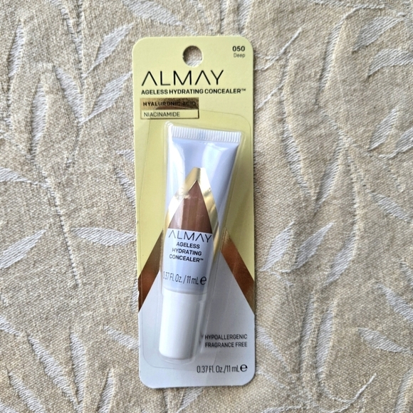 Almay Ageless Hydrating Liquid Concealer Hyaluronic Acid 050 Deep - Picture 1 of 6